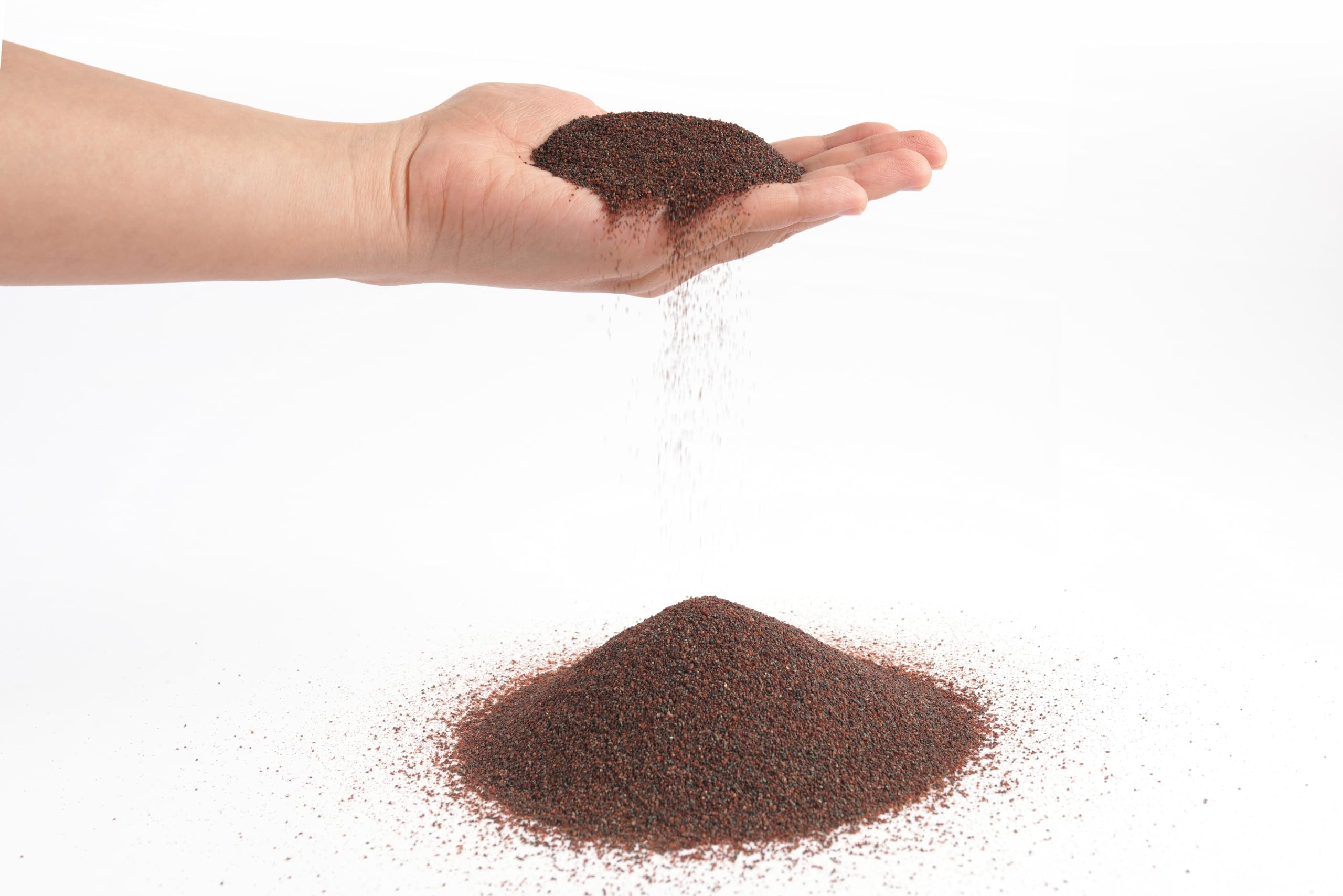 LANDEN Congo Sand natural riverbed material offers safe, natural substrate