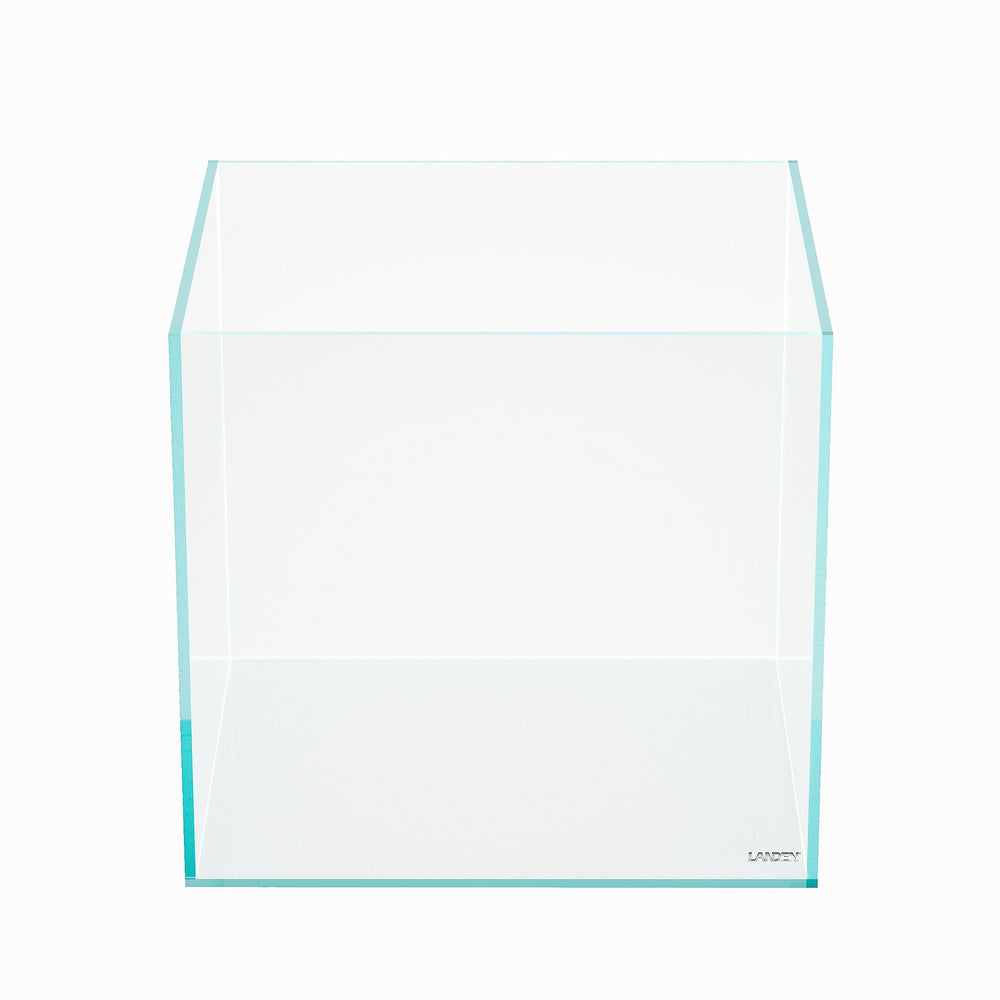 LANDEN cube tank front view shows a modern rimless frame for clean aquascapes.