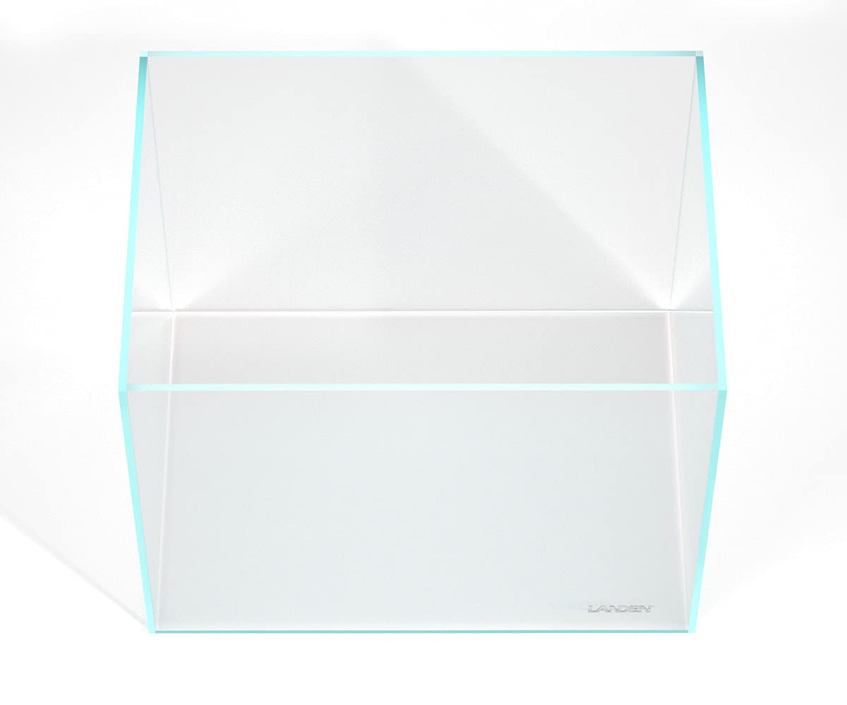 Landen EVA cushioning pad protects tank during transport.