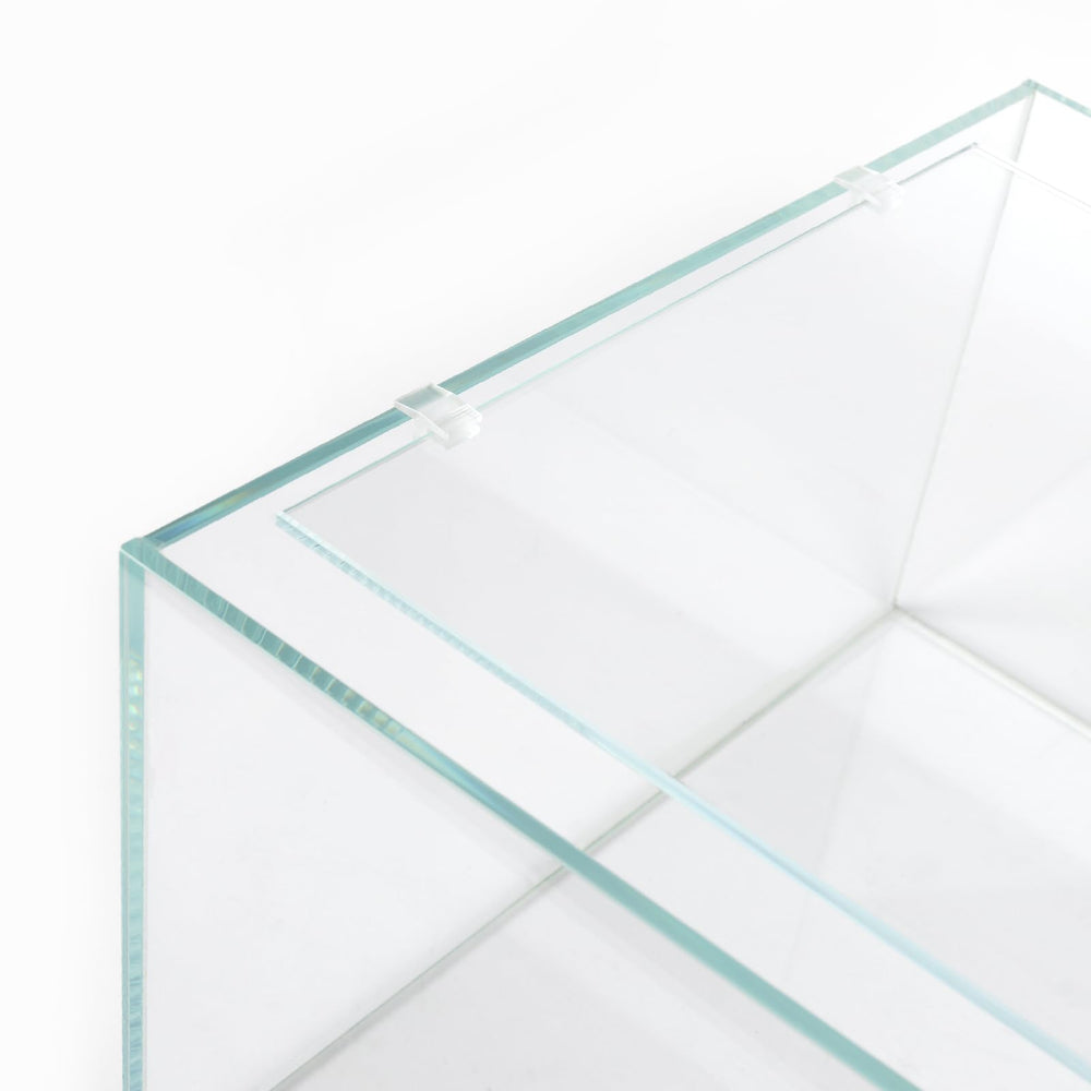 LANDEN glass lid design enables strong light transmission for plants