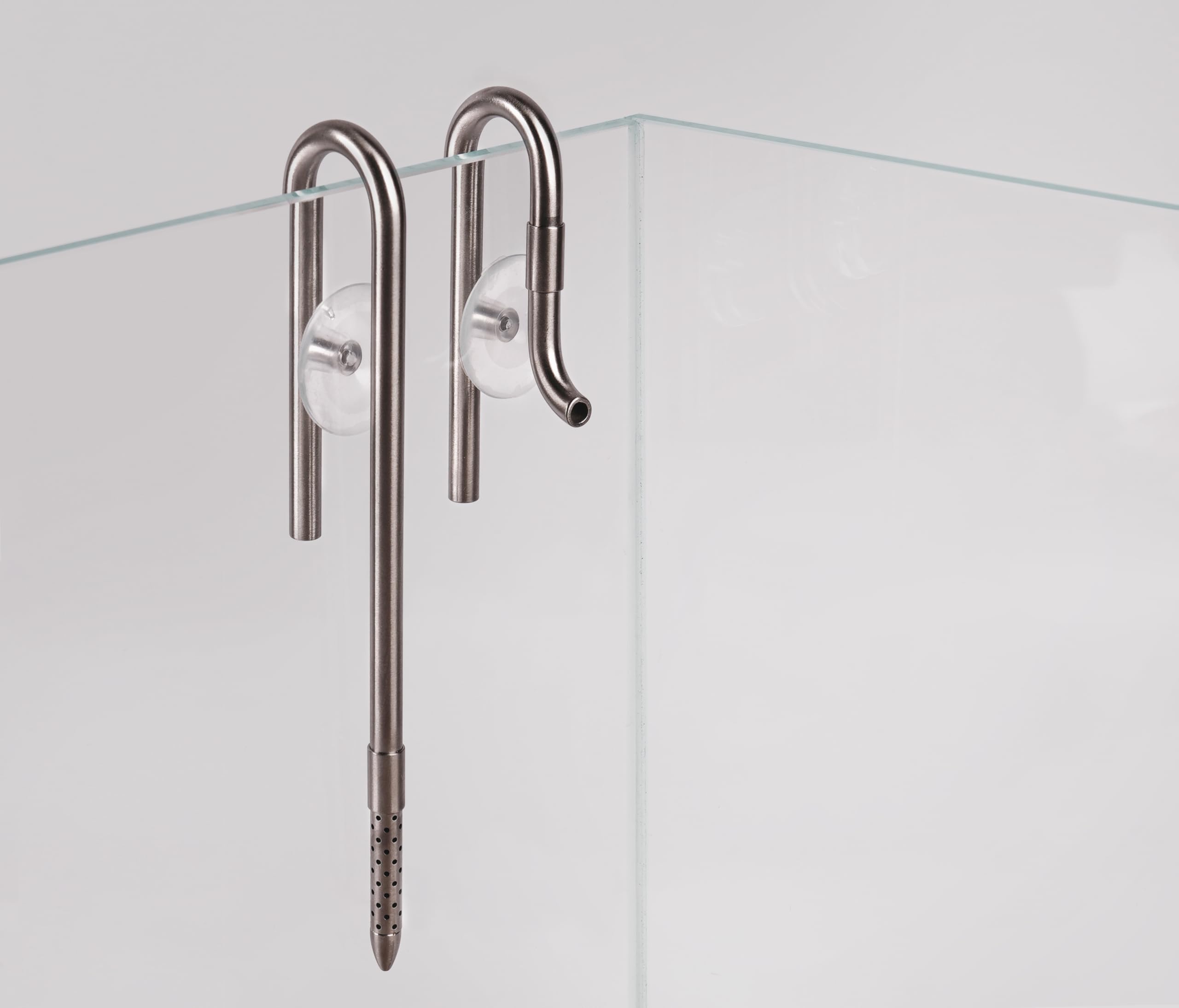 LANDEN lily pipe outflow 6mm delivers even drainage while minimizing bottom disturbance.
