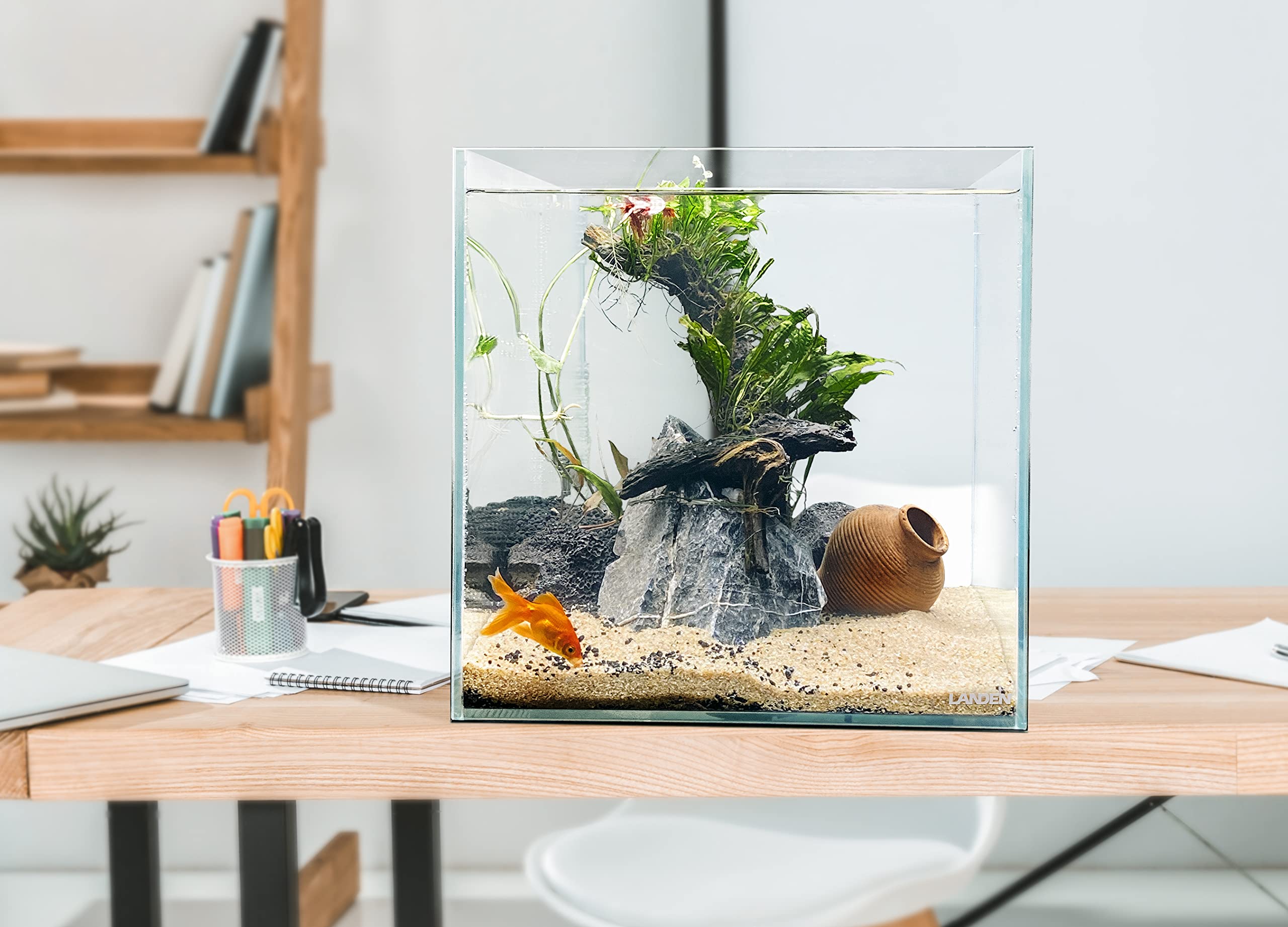 LANDEN low iron glass 91 percent transmission enhances true color clarity