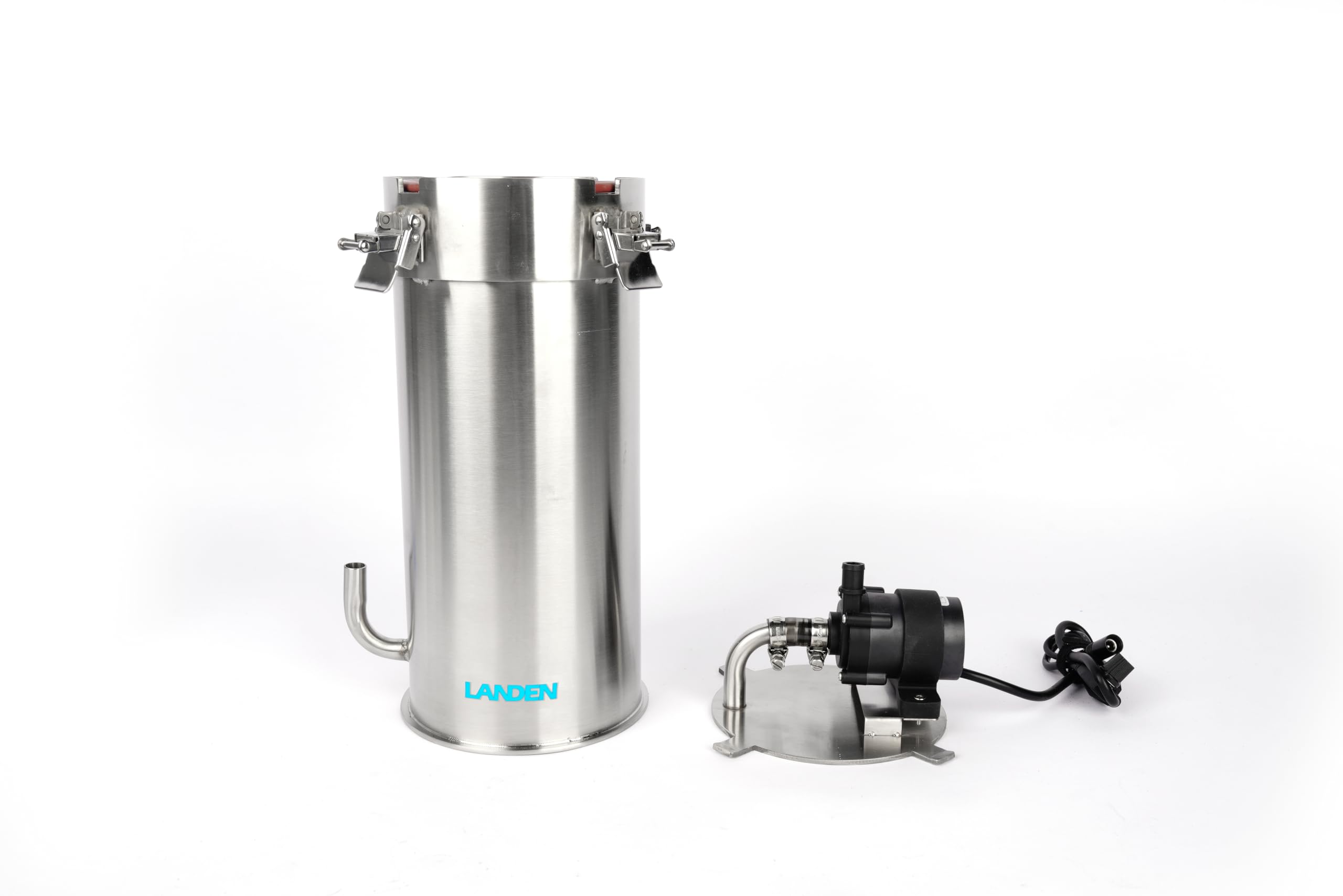 LANDEN Pura 300 inflow/outflow pipes and hoses simplify installation and maintenance