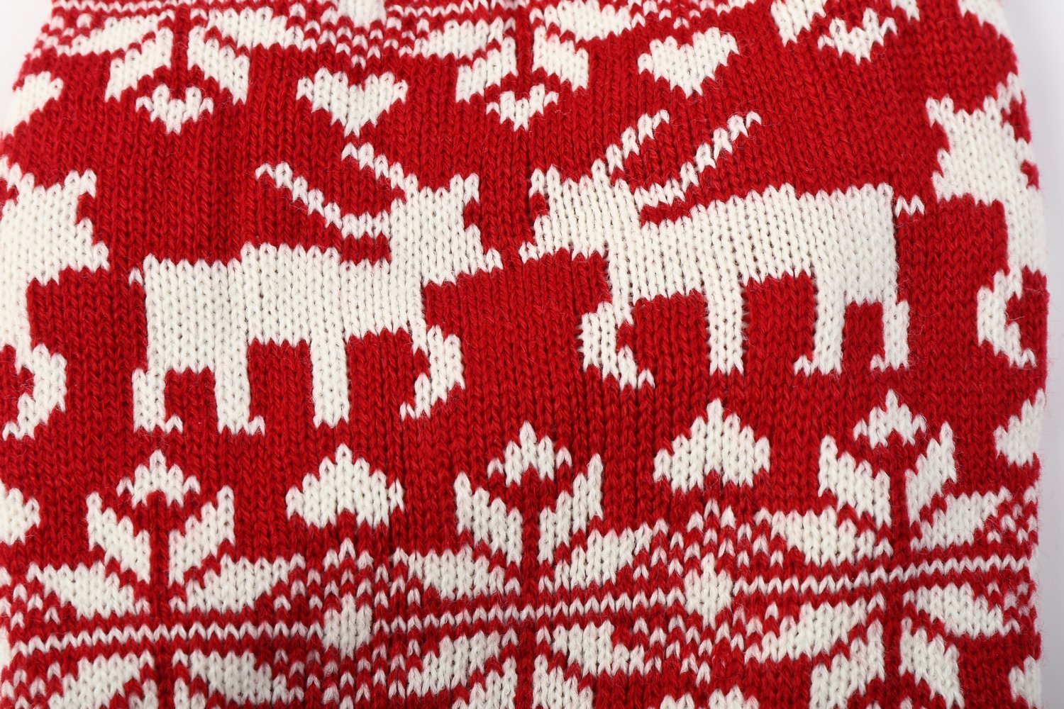 Lanyarco reindeer pattern detail showcasing classic holiday style.