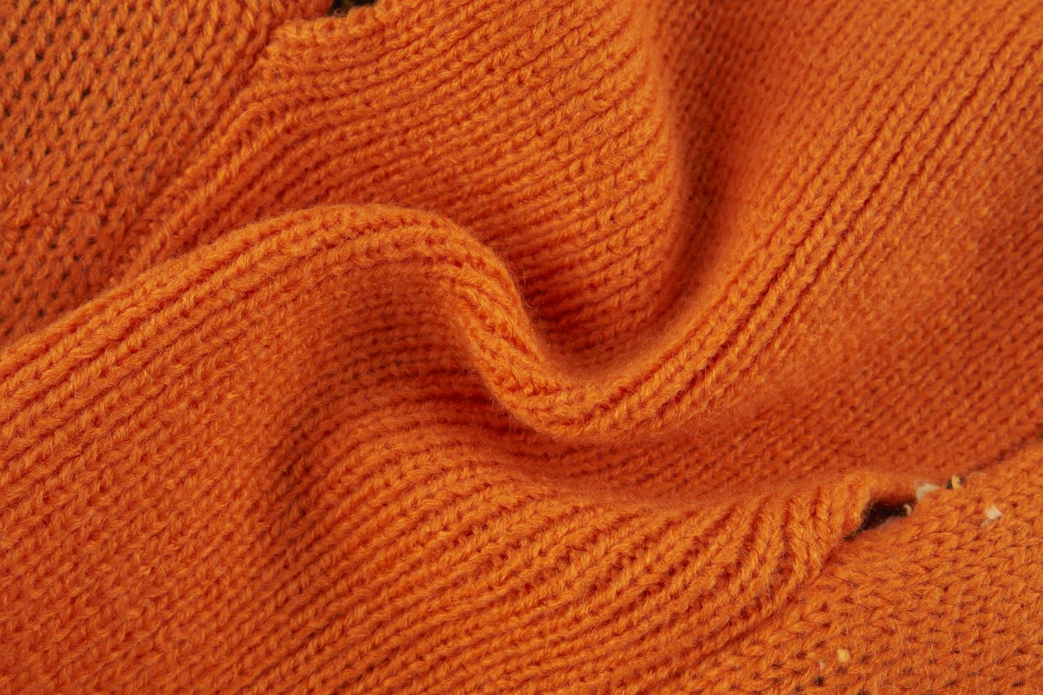 Lanyarco round-neck pull-on design simplifies dressing while keeping dogs comfy.
