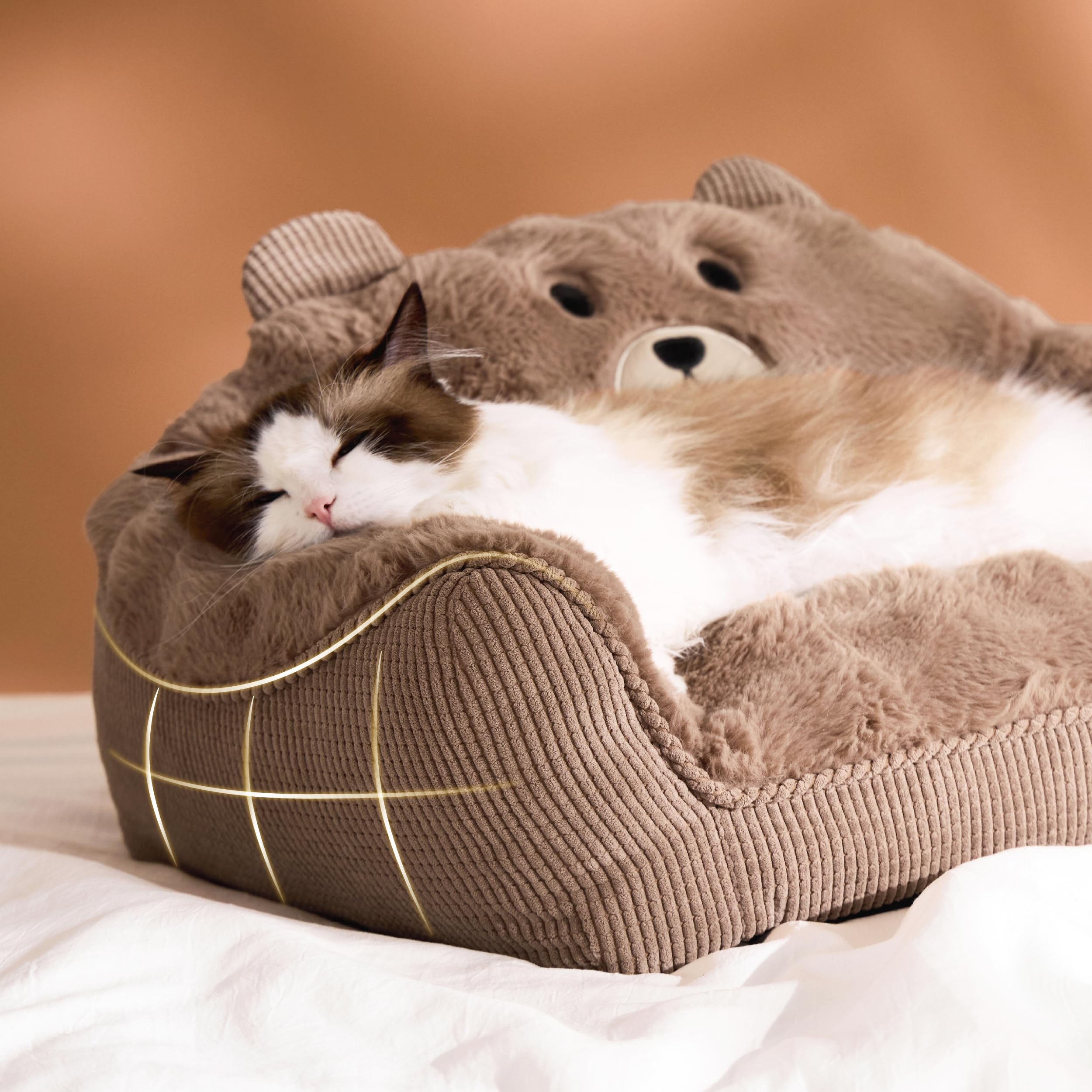 LE SURE cat bed soft faux fur offers plush comfort for daily lounging.