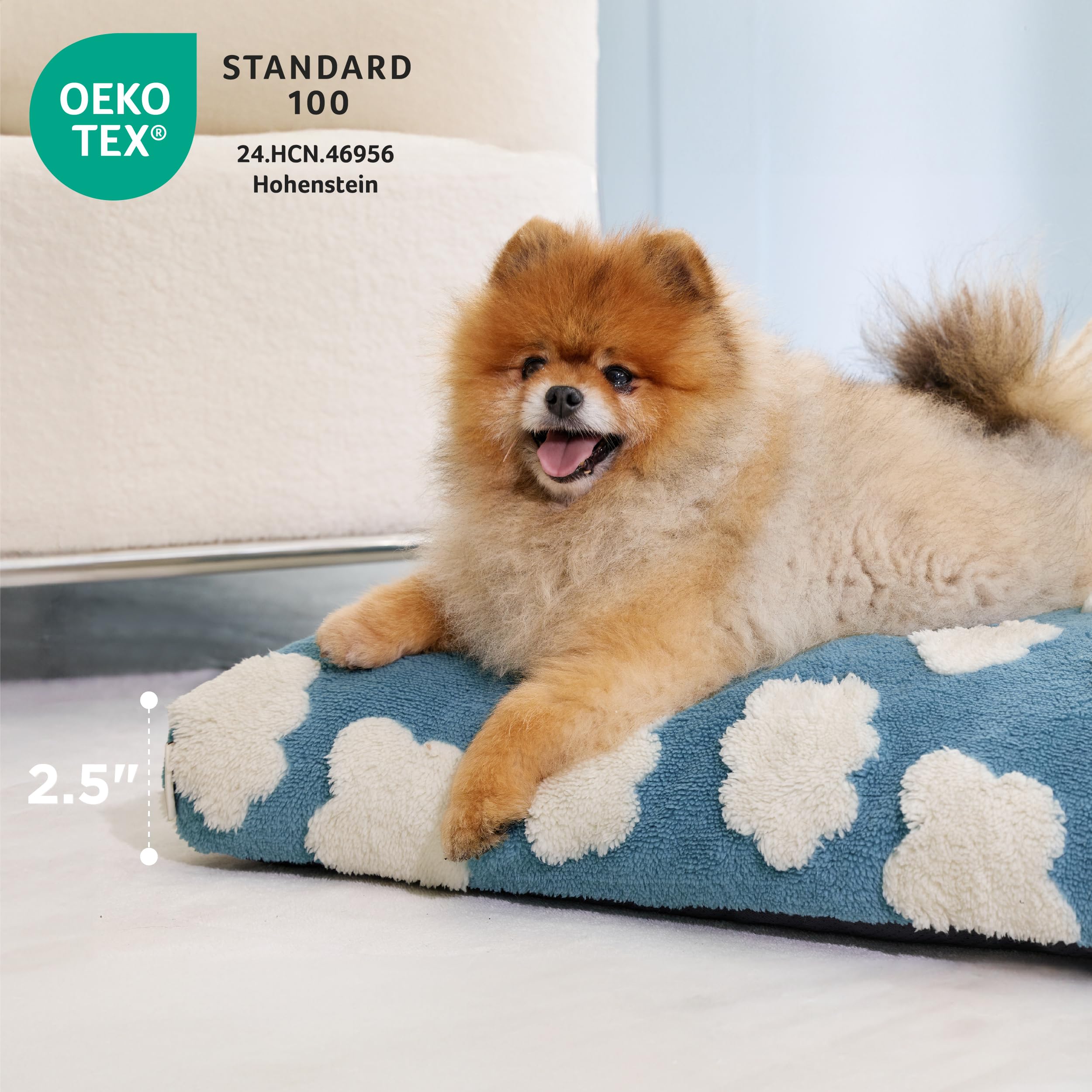 LE SURE Cute Small Dog Bed with shaggy sherpa cover, adding warmth and cuddle-worthy softness.