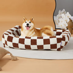 LE SURE dog bed anti-slip bottom keeps the bed in place on smooth floors.