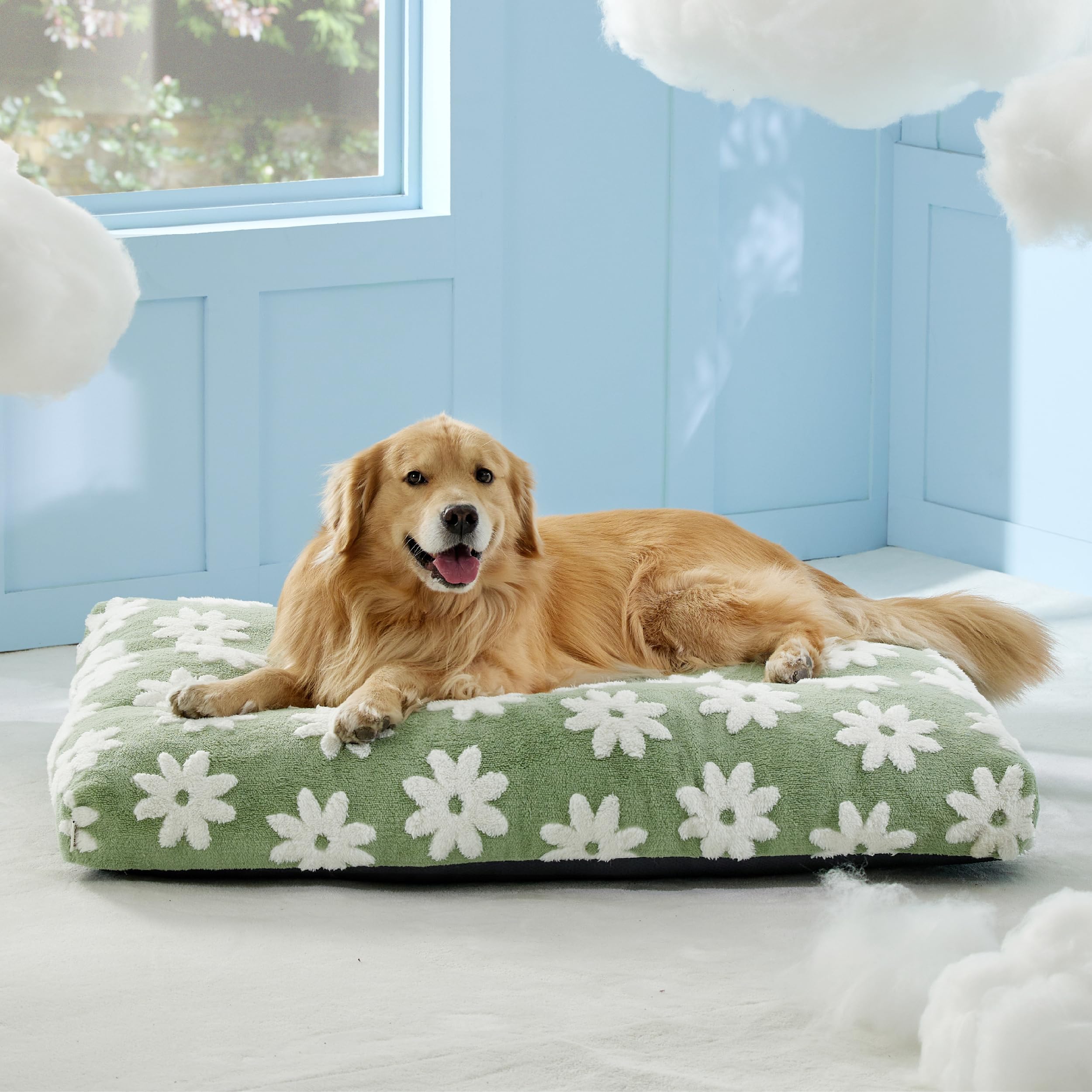 LE SURE indoor-outdoor dog bed suited for kennels and crates
