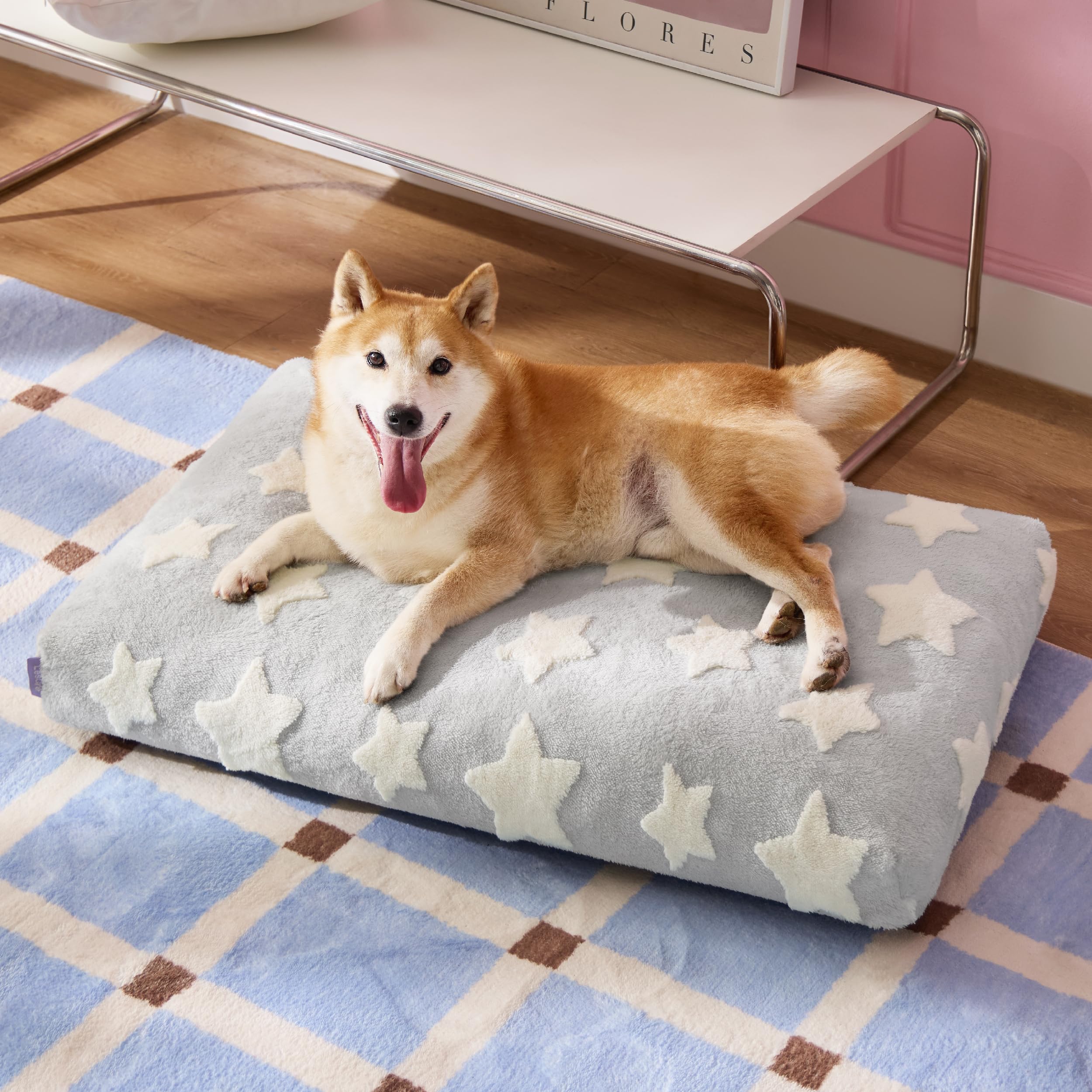 LE SURE dog bed large grey waterproof inner liner helps guard against spills.