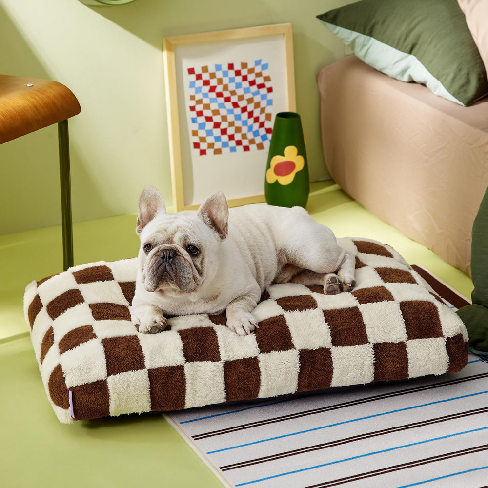 LE SURE dog bed waterproof inner liner protects against spills.