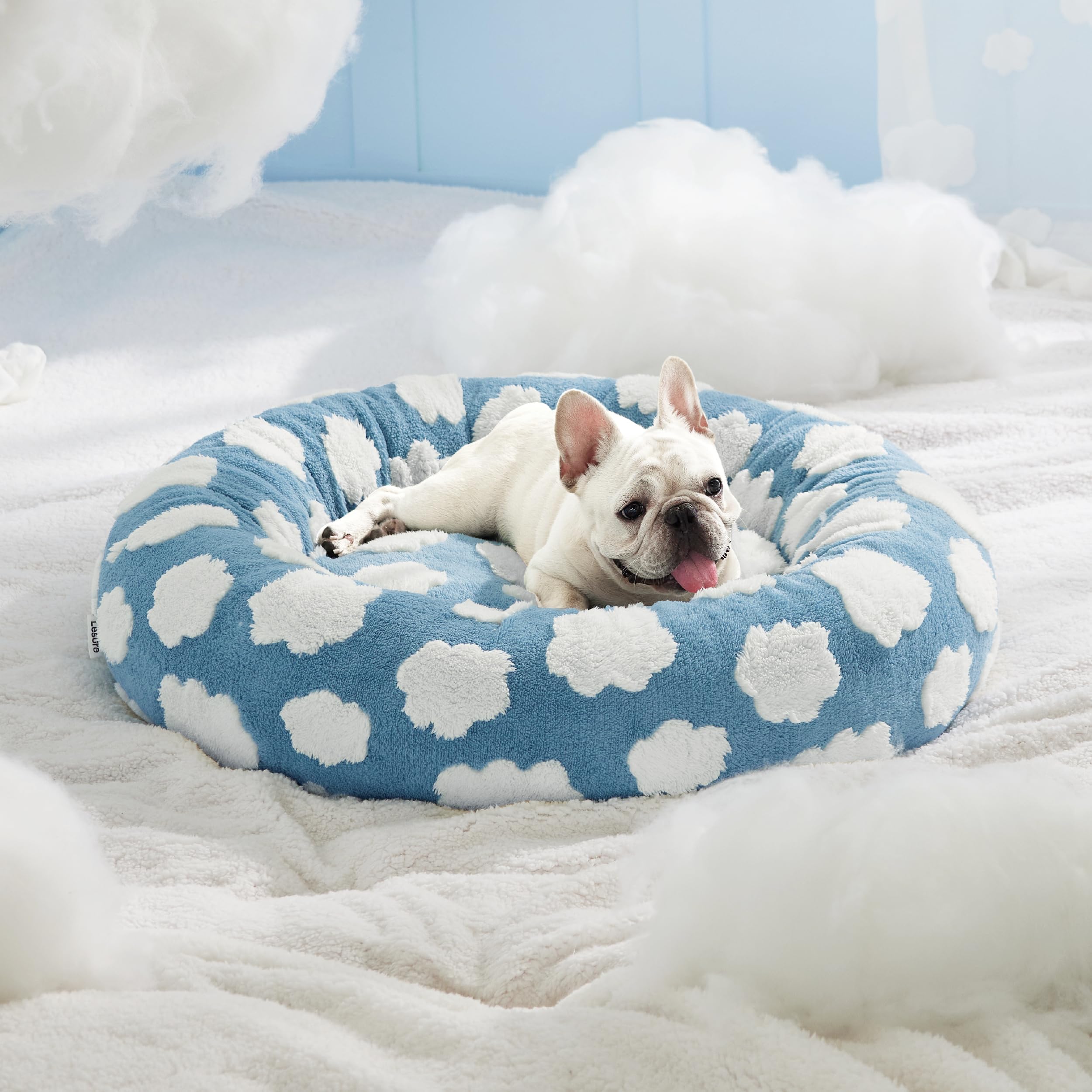 LE SURE Donut Dog Bed in use shows pets enjoying a calm nap