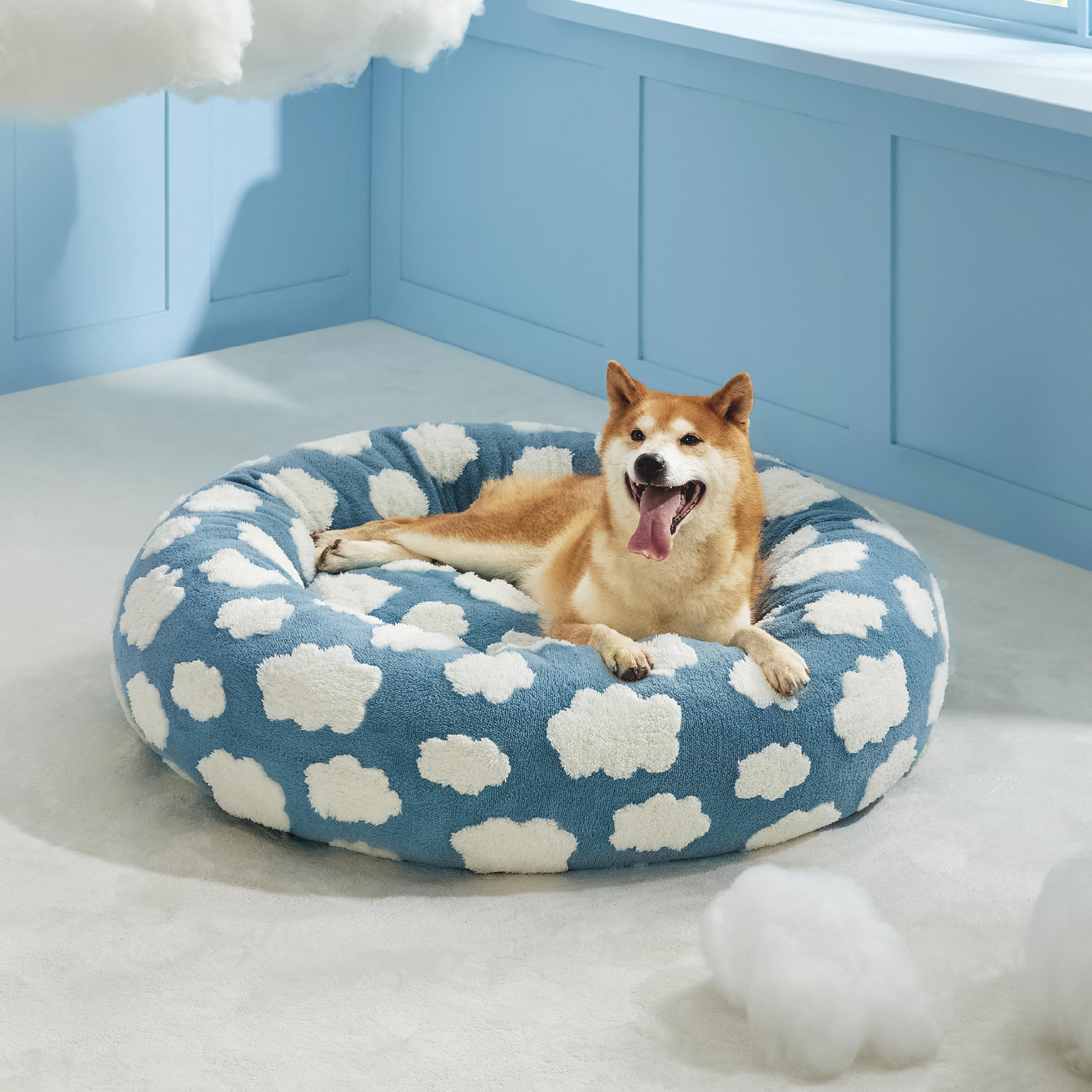 LE SURE Donut Dog Bed plush fabric close-up for cozy naps