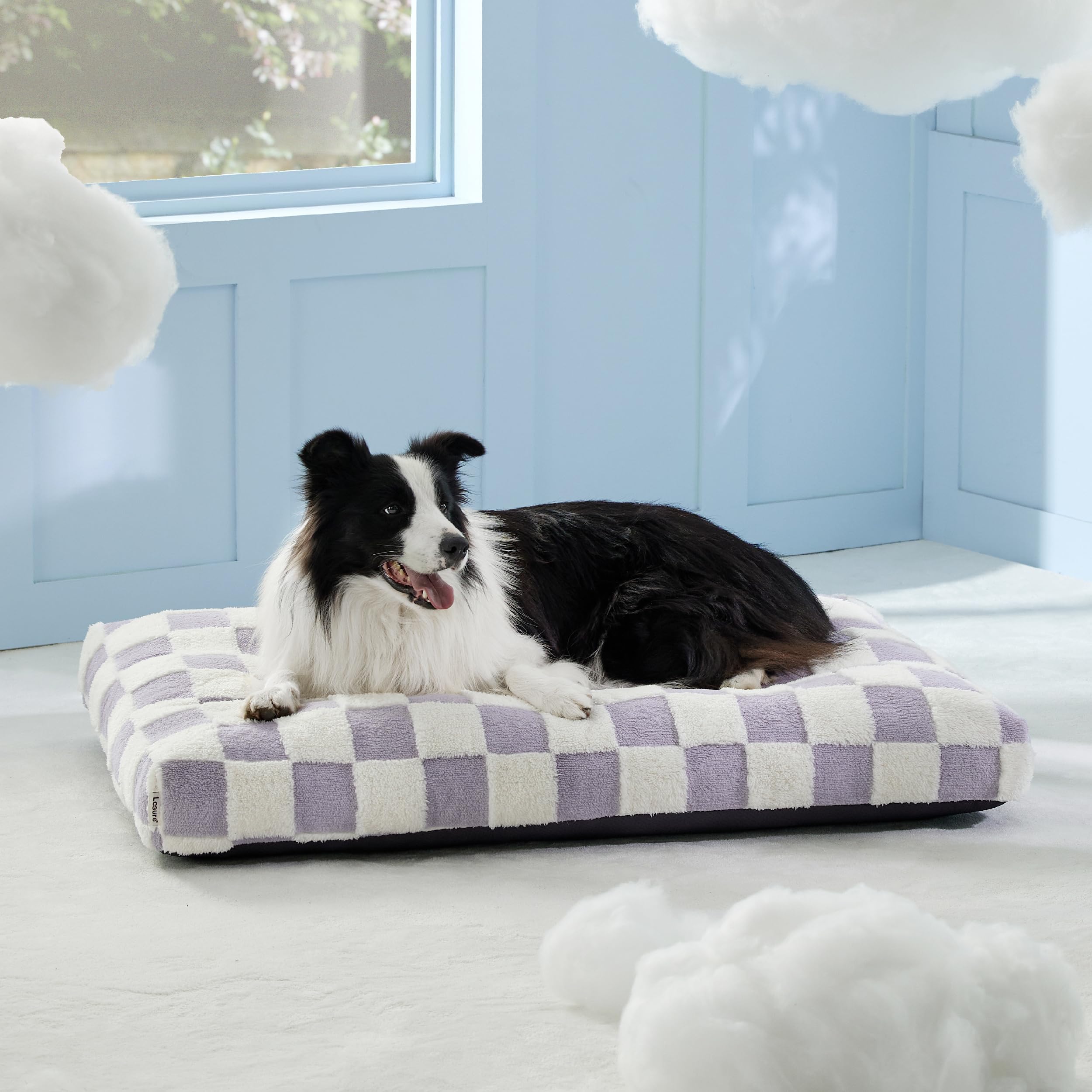 LE SURE large dog bed outdoor-use scene shows portable comfort anywhere