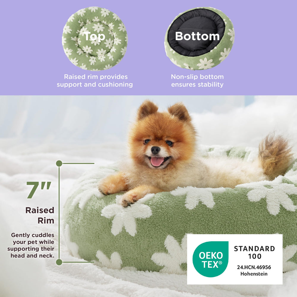 LE SURE anti-slip bottom keeps the bed in place on slick floors.