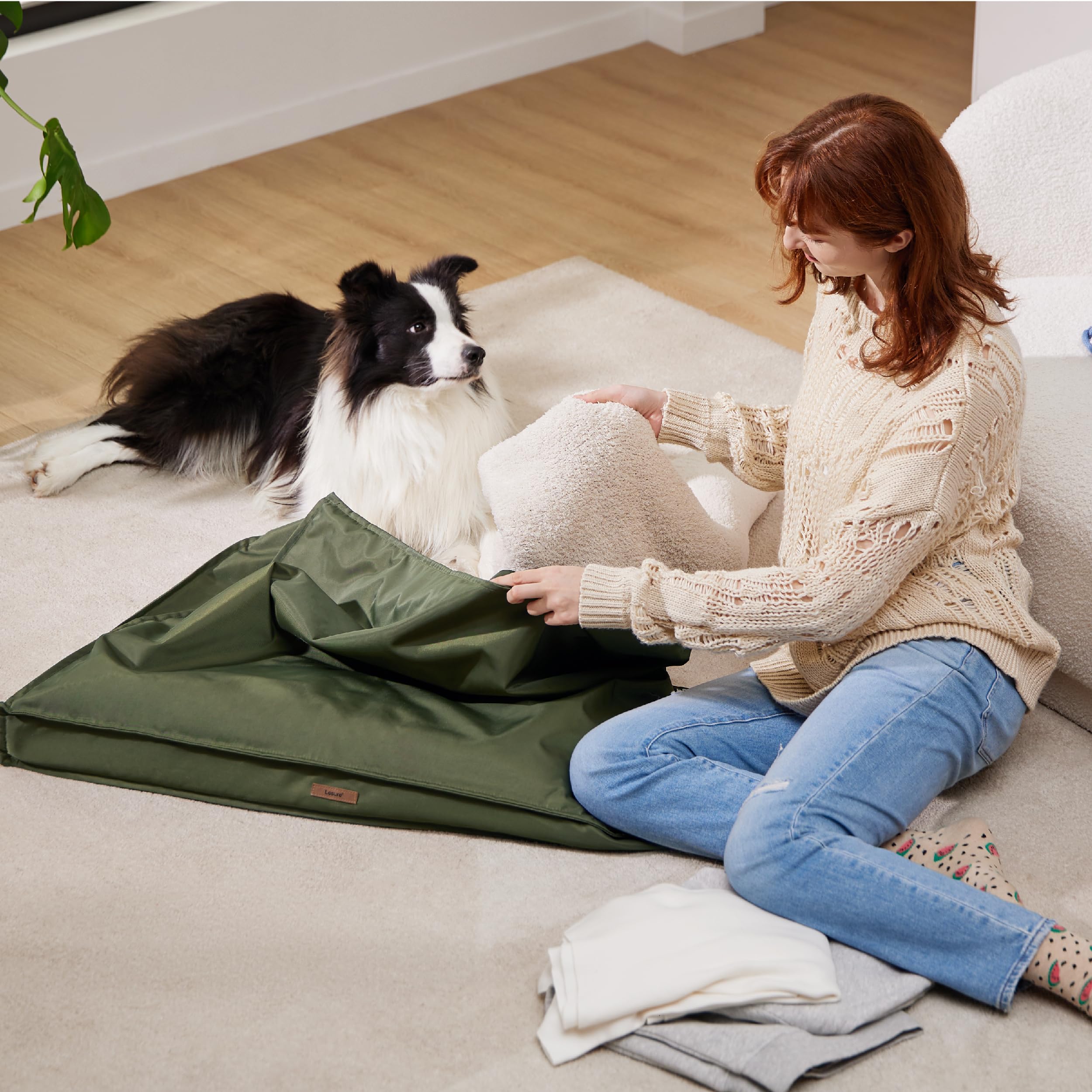 LE SURE waterproof dog bed cover green side view highlights durable Oxford fabric