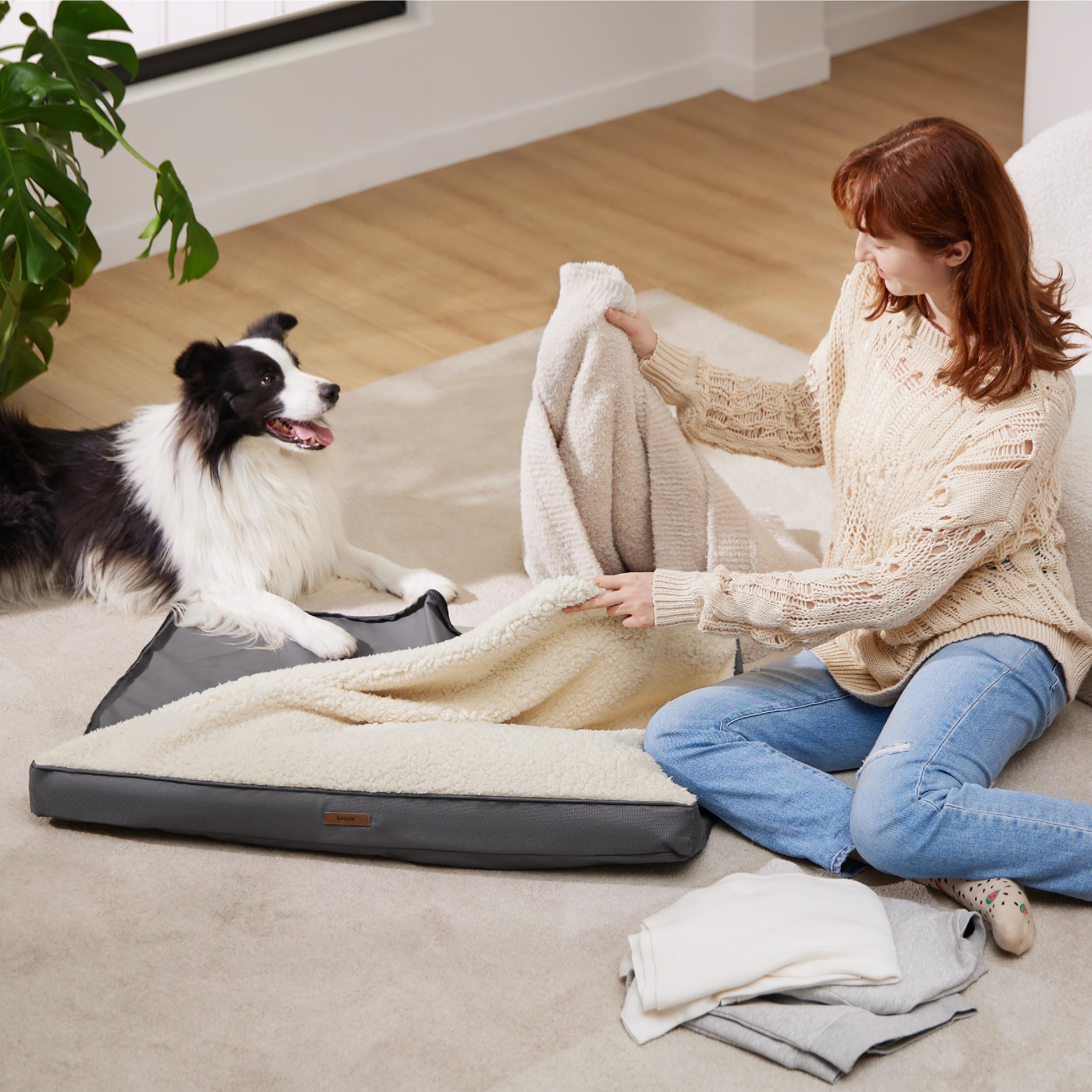 LE SURE XL dog bed cover oxford back view demonstrates breathable cooling fabric.