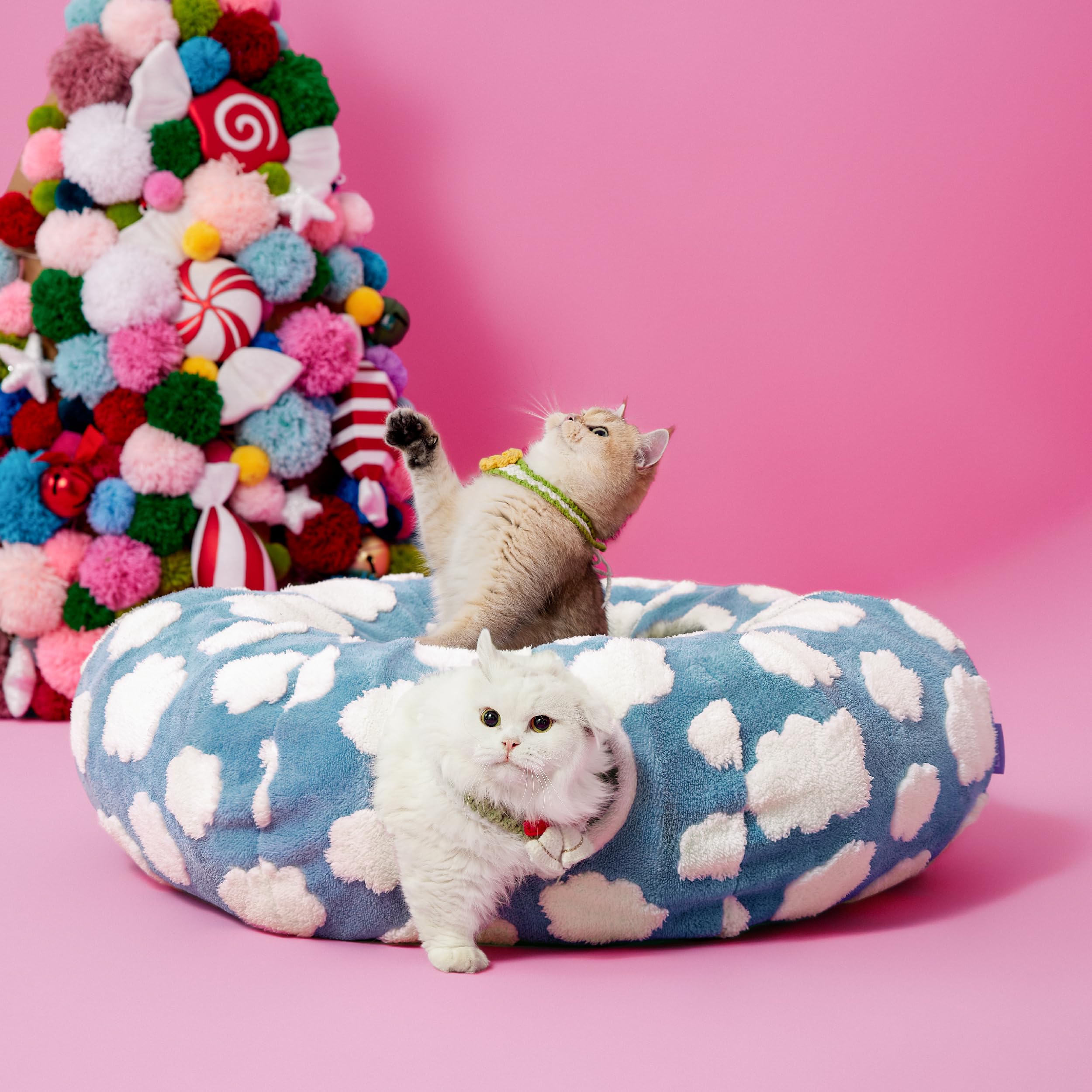 LE SURE Lesure Cat Tunnel Bed easy-assembly design for quick setup.