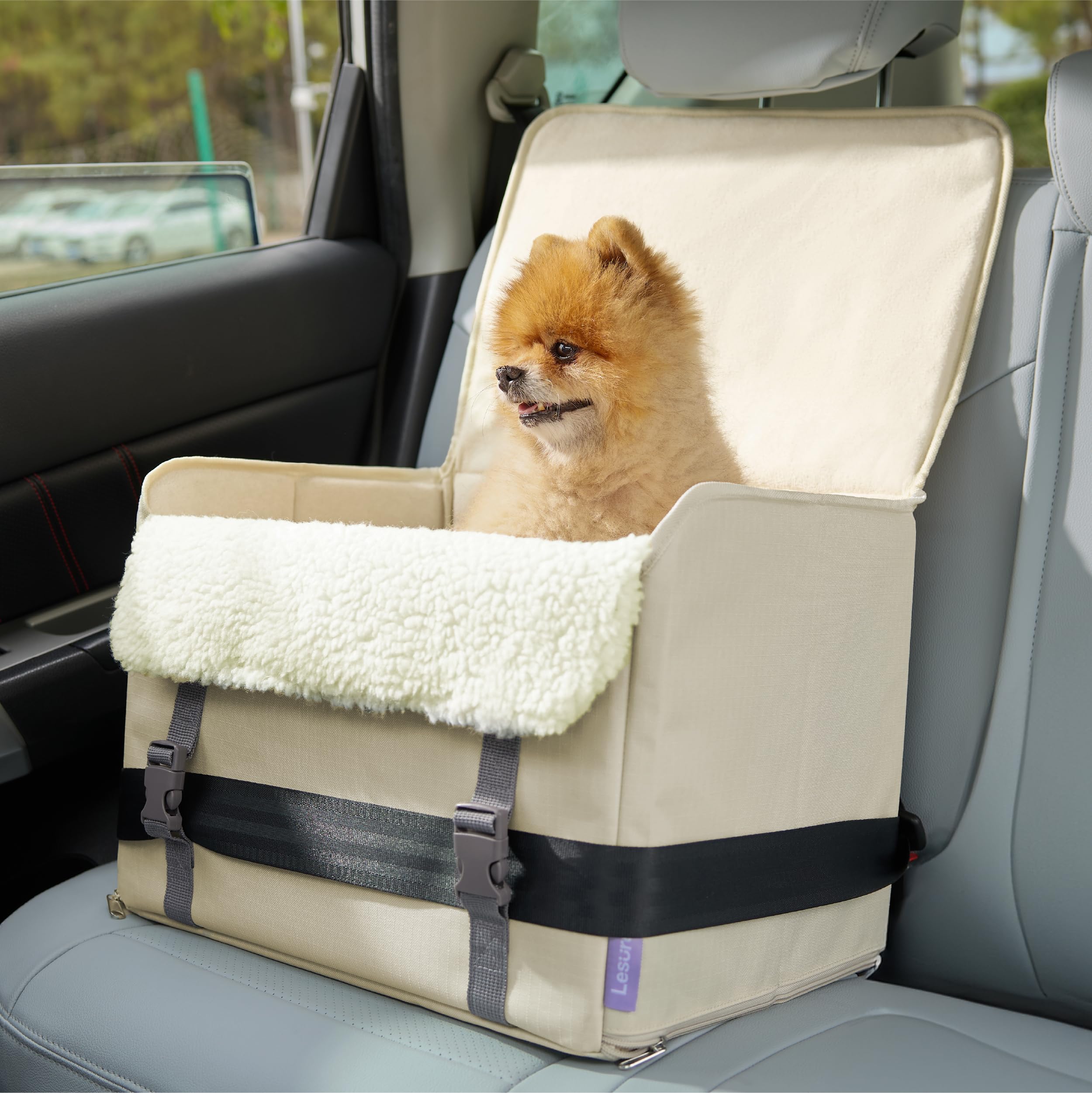 LE SURE Lesure dog car seat removable washable pads simplify cleaning.