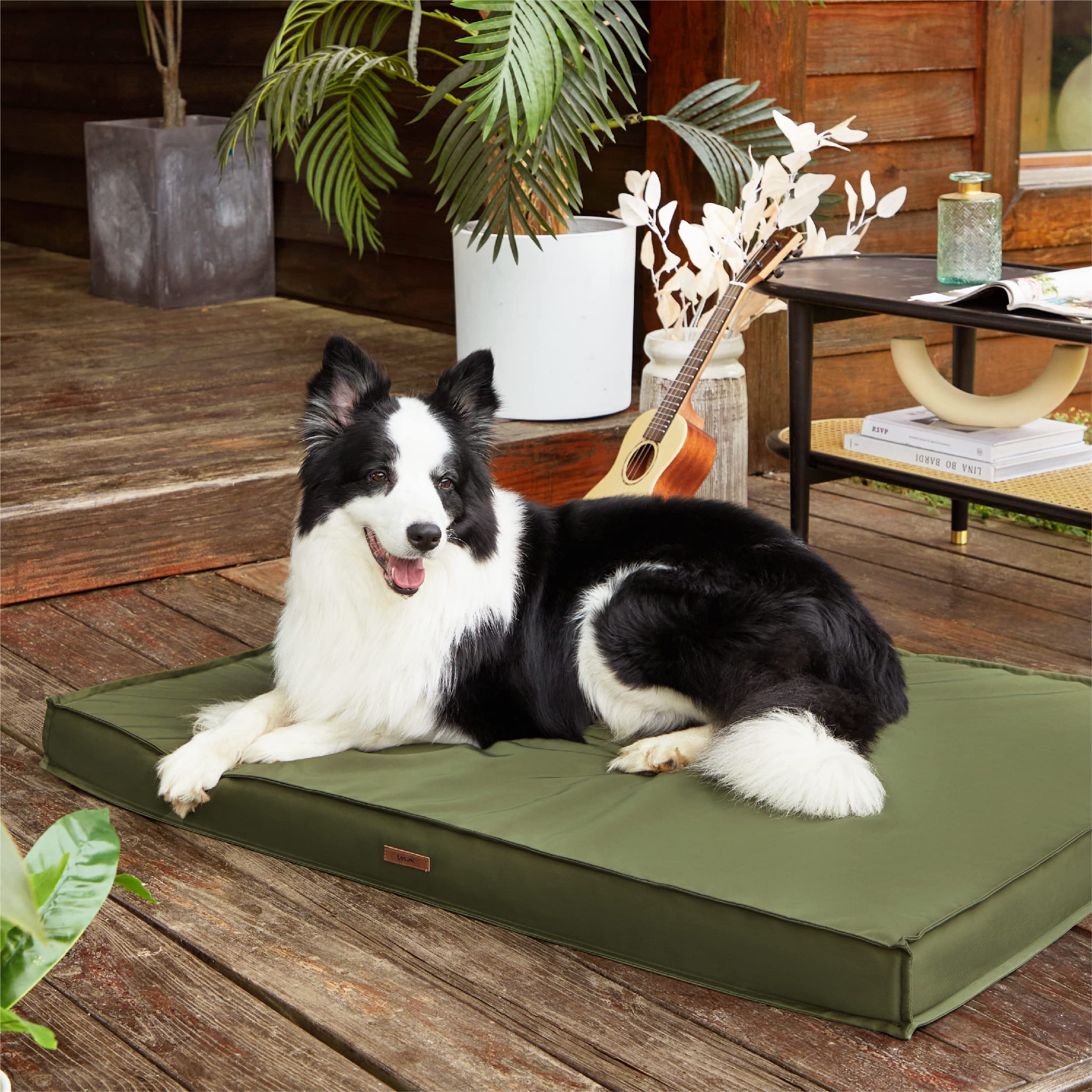 LE SURE water-repellent lining protects foam during spills and rain.