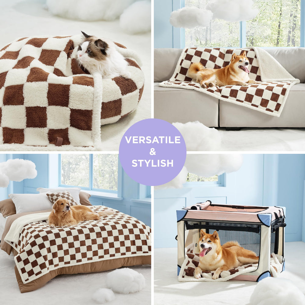 LE SURE sherpa-fleece-side provides extra warmth for chilly naps.
