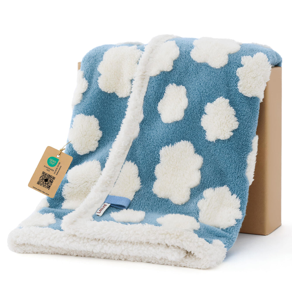 LE SURE waterproof puppy blanket cloud 3D texture offers cozy warmth and spill protection.
