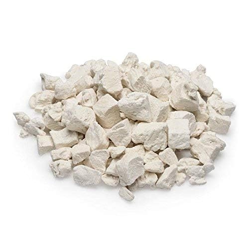 LIFE ESSENTIALS BY CAT-MAN-DOO freeze dried chicken littles crisp chunks offer quick, low-calorie treats.