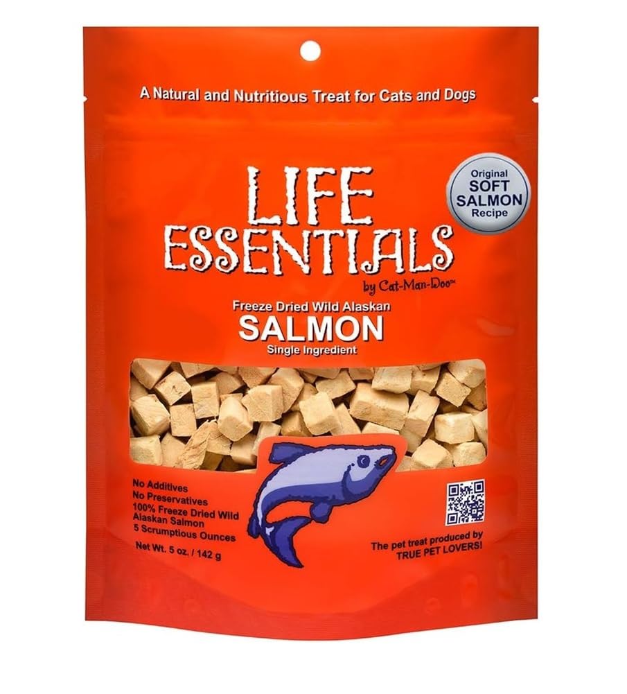 LIFE ESSENTIALS BY CAT-MAN-DOO freeze-dried salmon treats in an open bag for quick rewards.