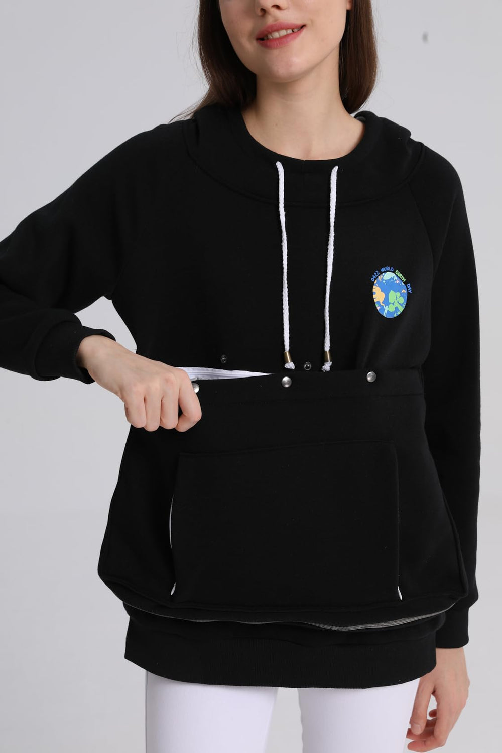 LINYUCHEN Machine-washable liner care highlights simple cleanup after adventures with pets.