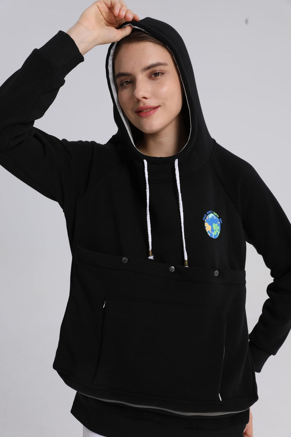 LINYUCHEN Unisex fit kangaroo hoodie suits pet lovers for everyday wear.
