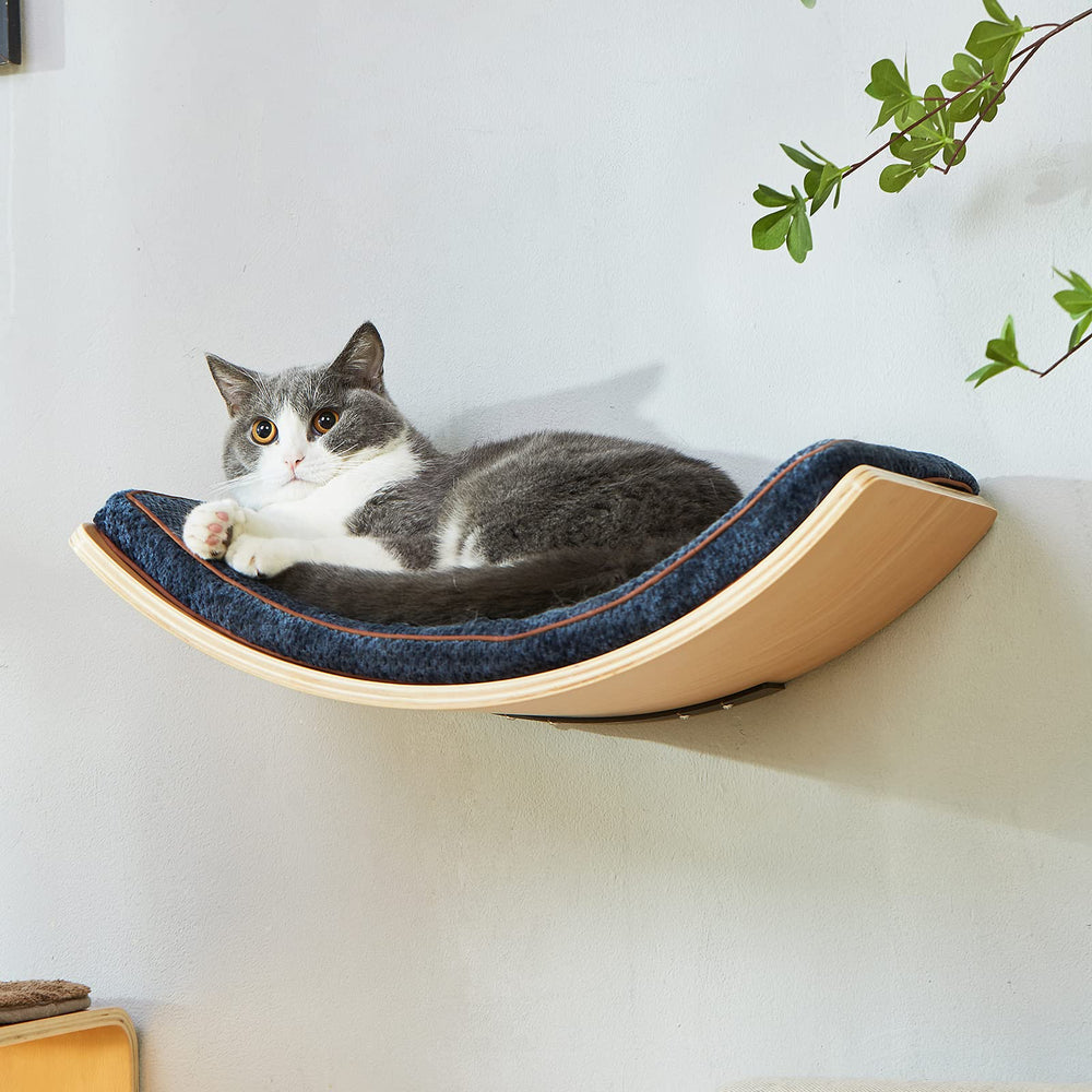 LIORCE cat-shelf-installation-easy-5-min includes hardware for quick wall mounting.