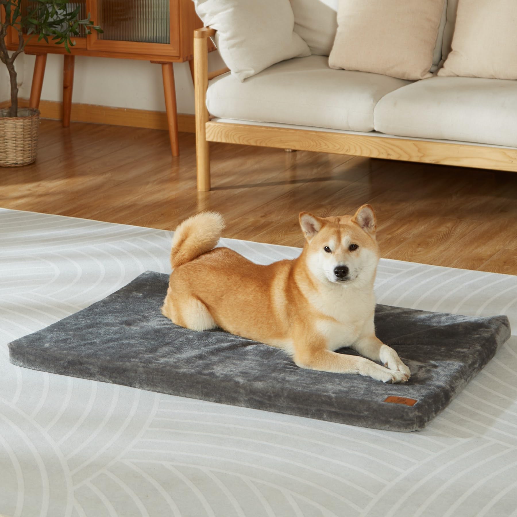 LIORCE machine-washable cover for easy cleaning