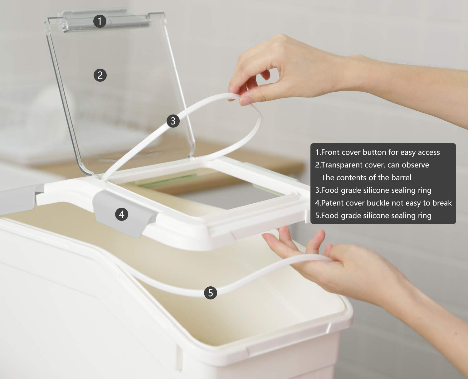 LISM hidden wheels enable easy movement of the containers.