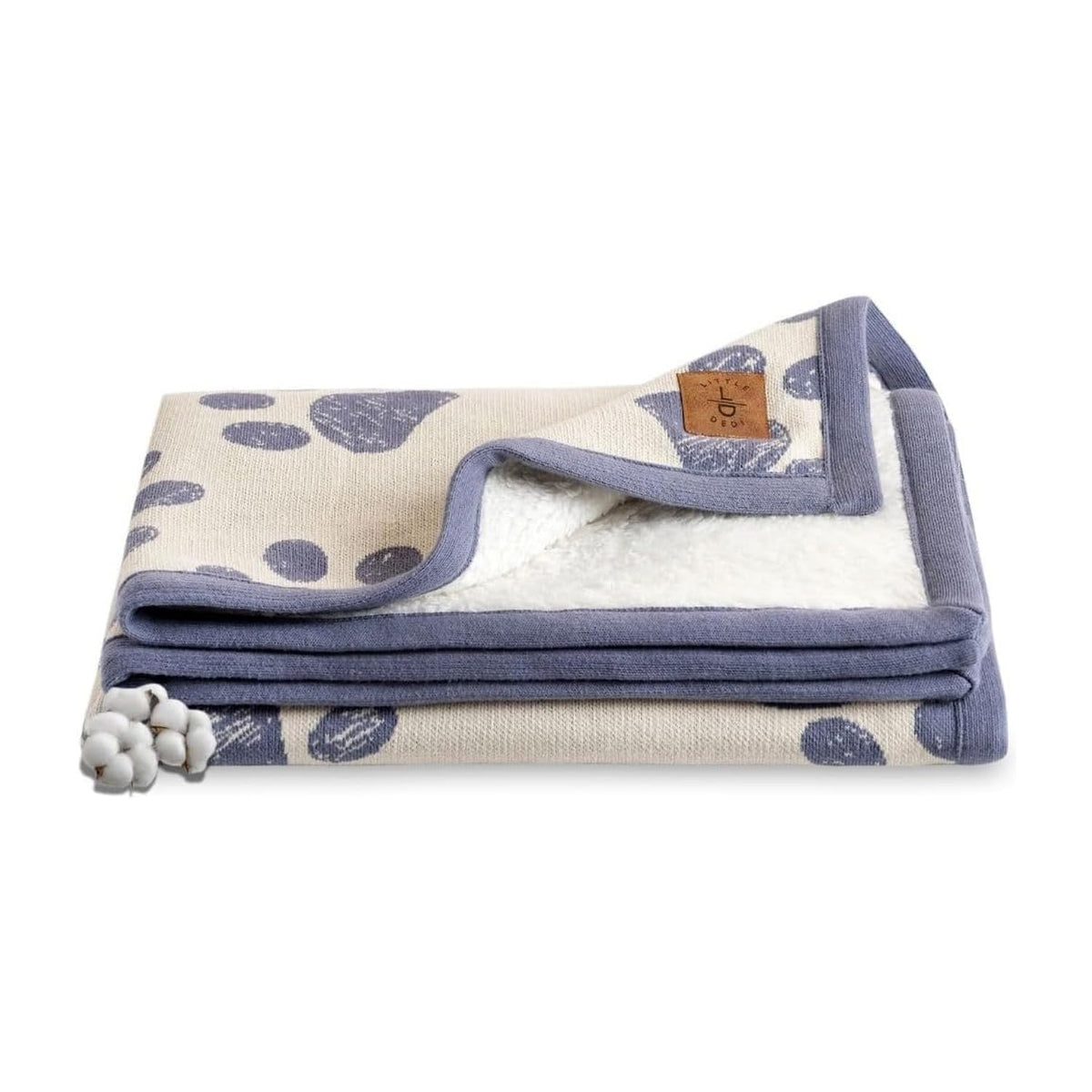Little Dedi small pet blanket with paw-design in organic cotton for soft, cozy cuddles.