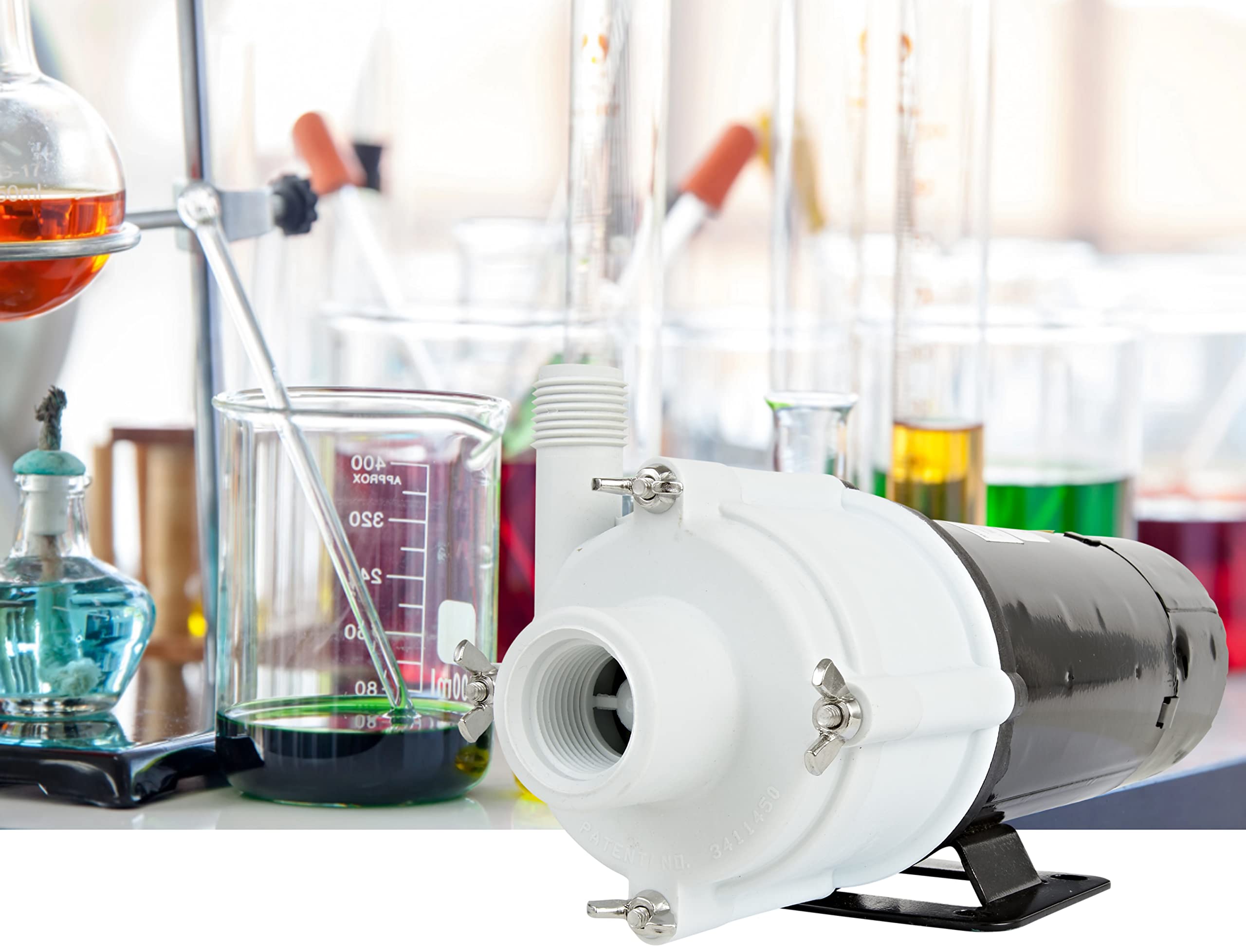 Little Giant magnetic drive pump demonstrates reliable non-submersible operation.