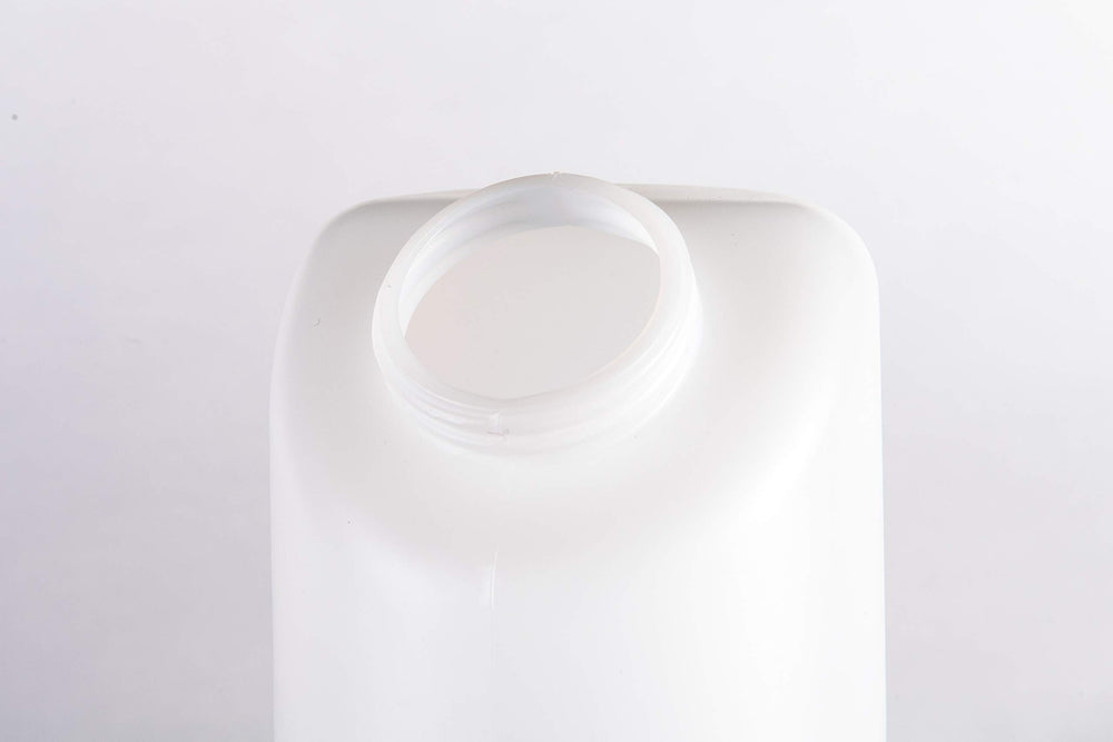 Lixit bottle cap assembly close-up illustrates quick installation and secure vacuum seal.