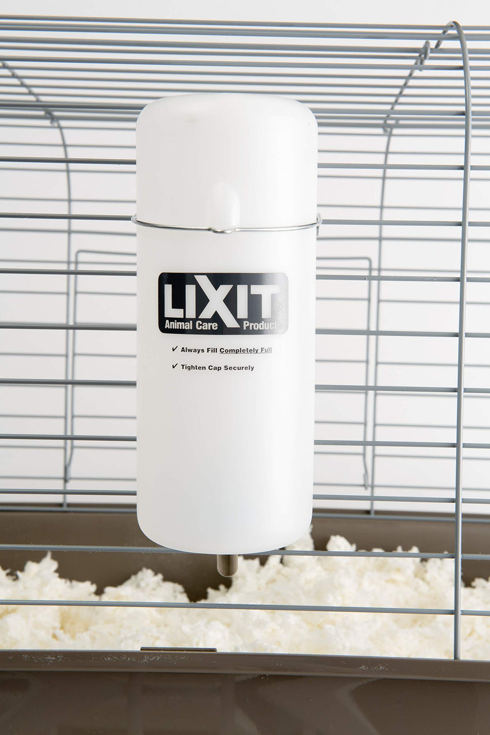 Lixit wide-mouth opening for easy cleaning with bottle brush access.
