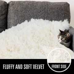 LOCHAS Luxury Fluffy Dog Blanket closeup velvet sherpa reveals dual-sided softness