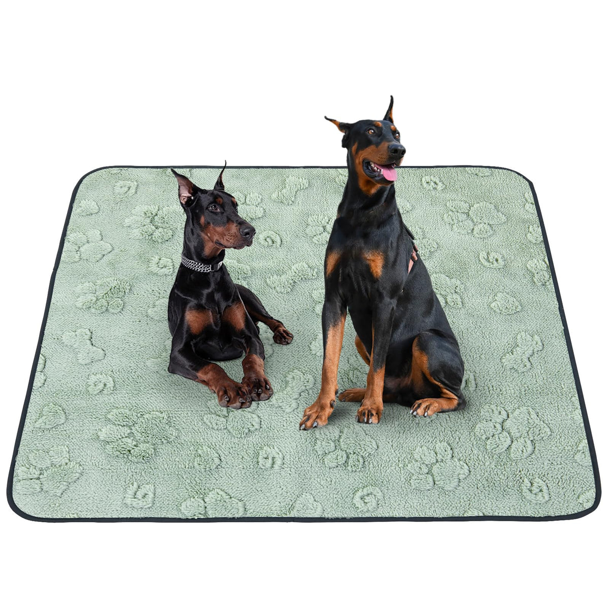 LOOBANI washable pee pad top view shows absorbent surface for dry floors.