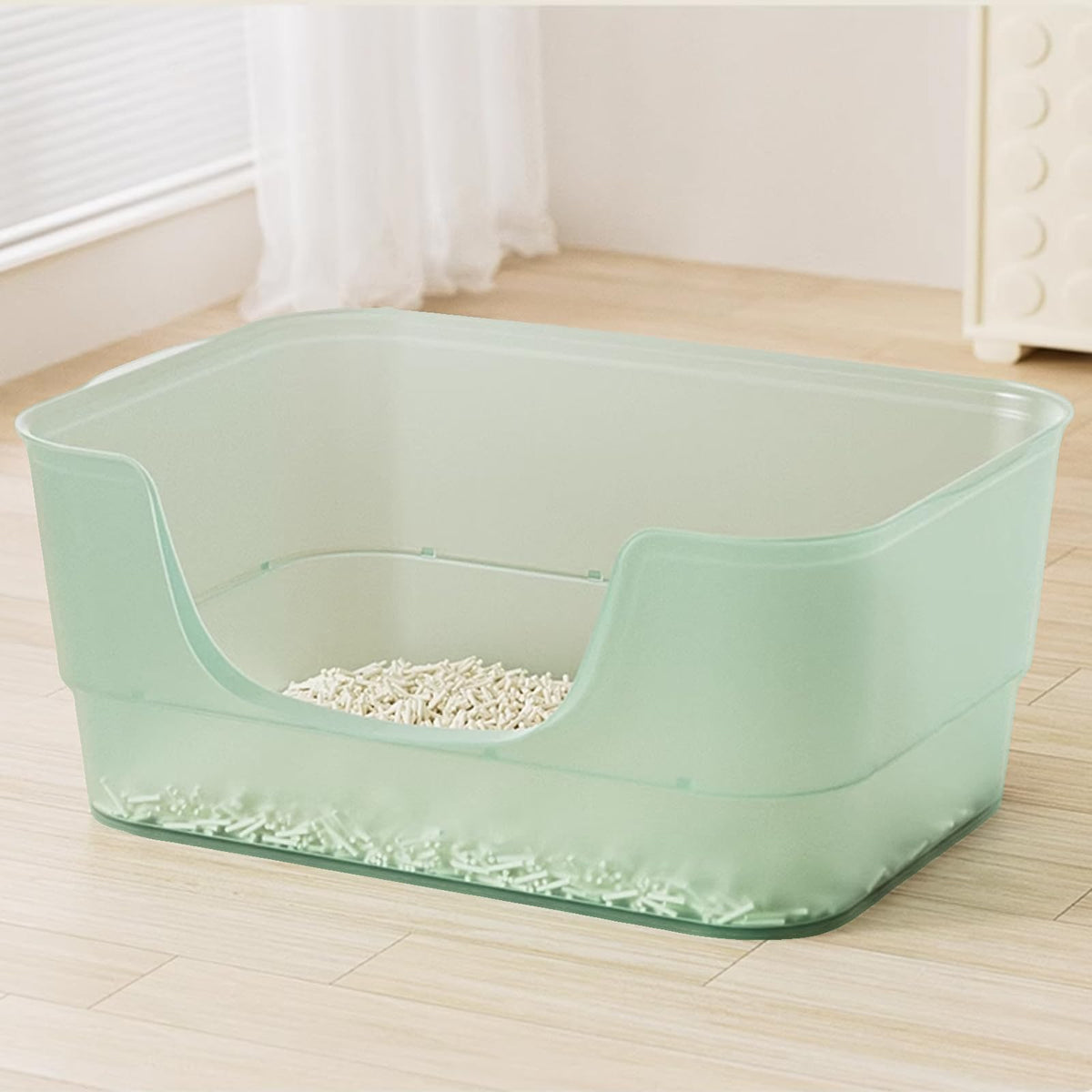 LoopTime extra large litter box with high sides reduces scatter for tidy floors.