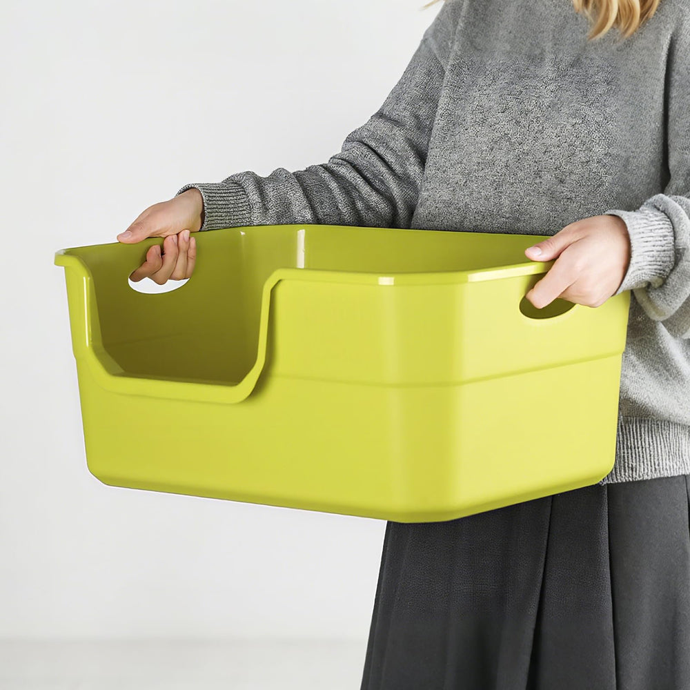 LoopTime litter box corner-fit design saves space in compact rooms.