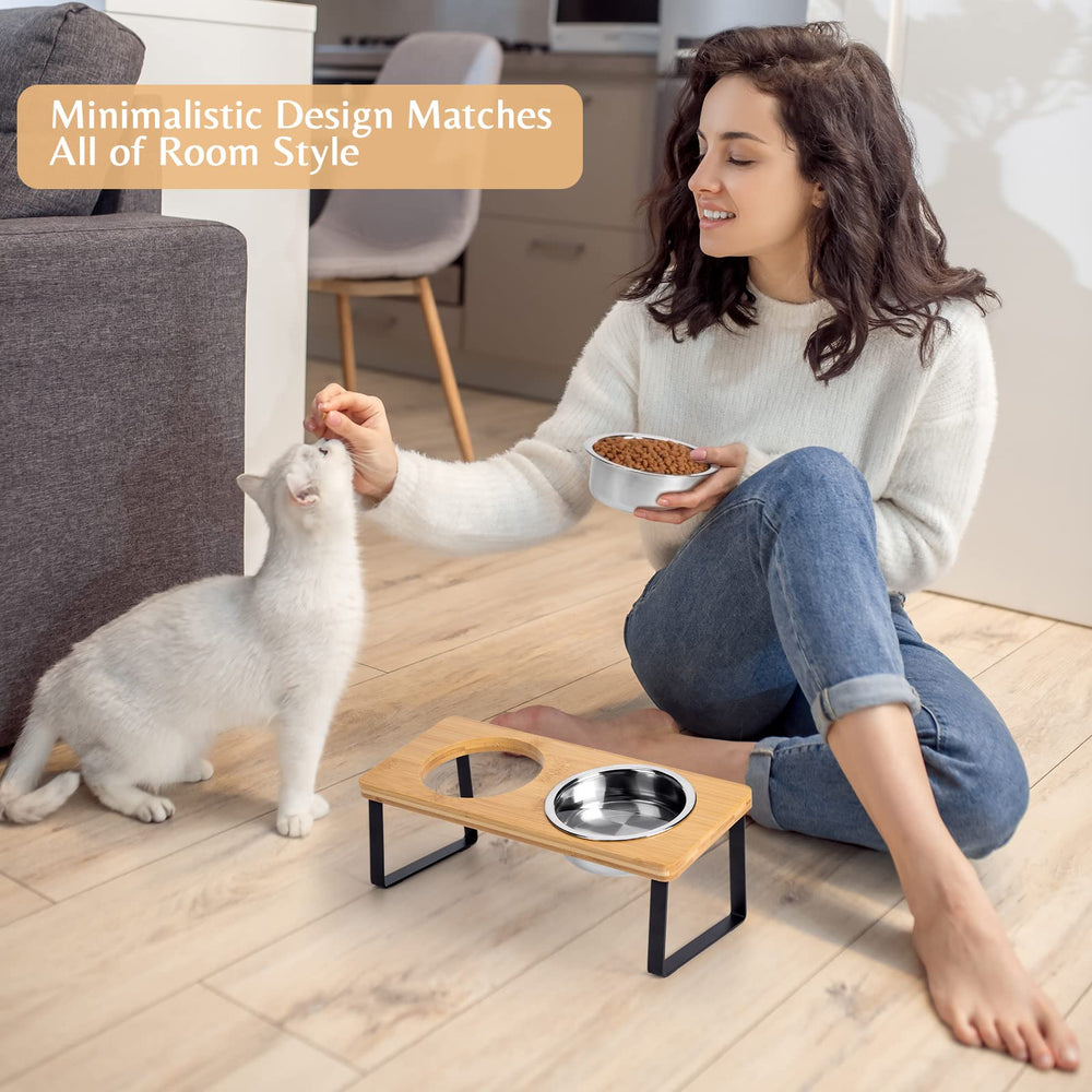 Loplurea cat bowl gift idea for cat lovers enhances feeding experience.