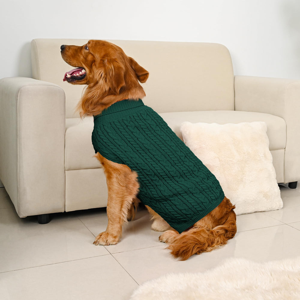 Lorehelina belly-cut design keeps sweater clean and easy to wear