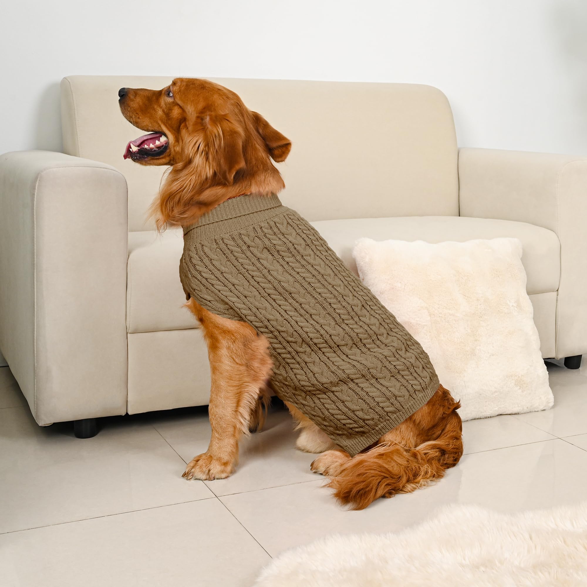 Lorehelina sleeveless turtleneck pullover fit emphasizing secure wear and easy movement
