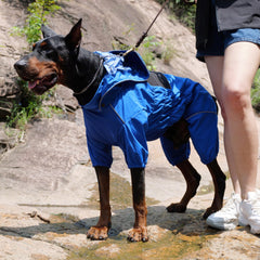 Lovelonglong raincoat in lightweight waterproof fabric for easy daily wear.