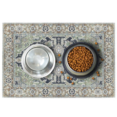 LOVEWAG non-slip-bottom pad keeps moisture contained on slippery floors.