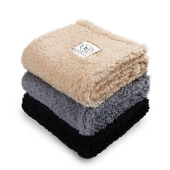 Luciphia 1 Pack 3 Calming Blankets pack view highlighting versatile sizes for pets