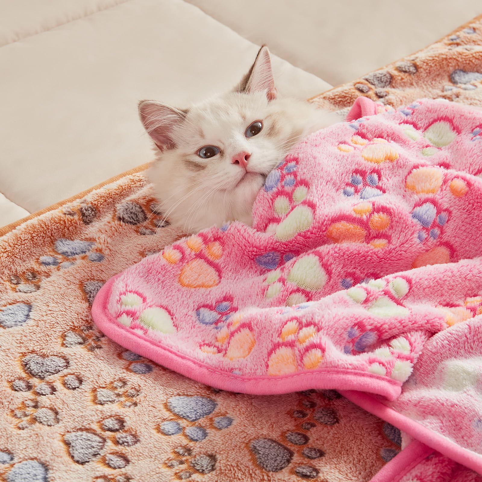 Luciphia easy care image showing machine washable and quick-dry blankets