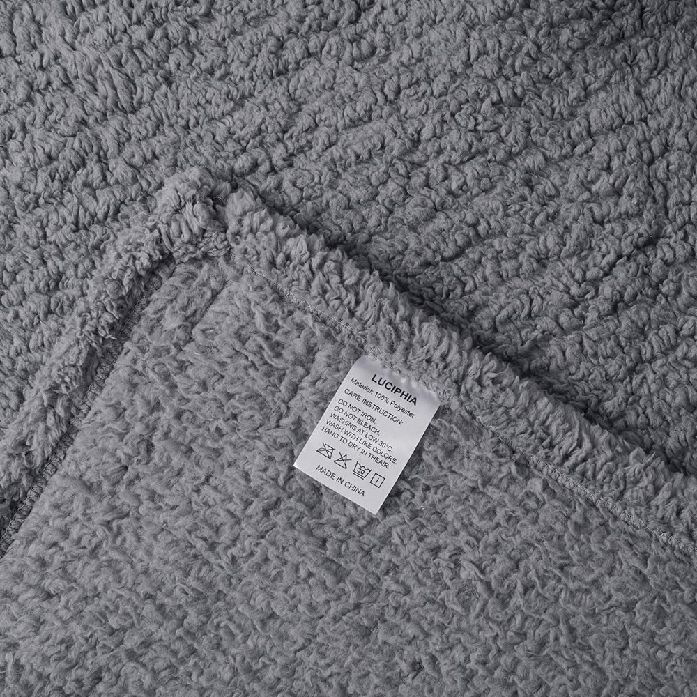 Luciphia machine-washable blanket shows easy care and quick drying benefits