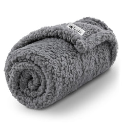Luciphia Premium fleece pet blanket in grey with plush sherpa texture for cozy naps.